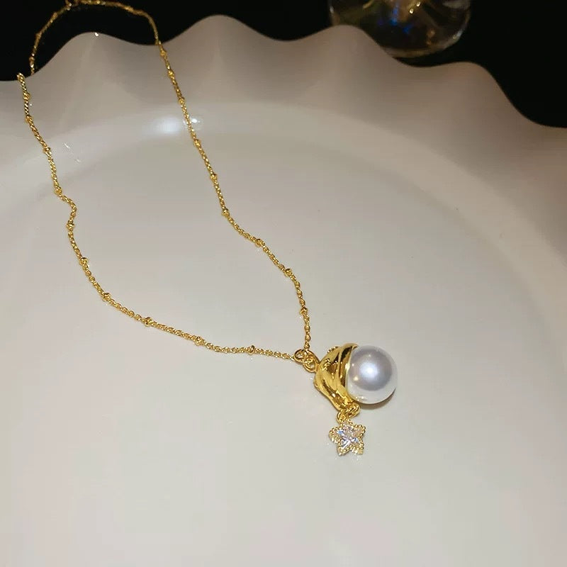 Romantic Pearl Christmas Hat Necklace — Exquisite Retro Clavicle Chain - Divine Athena