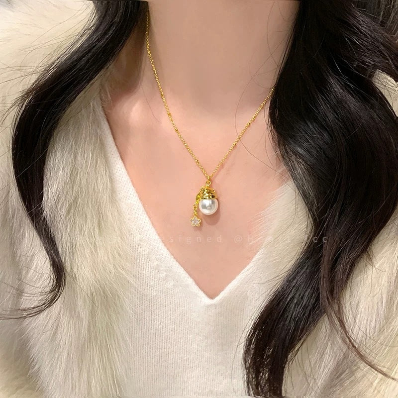 Romantic Pearl Christmas Hat Necklace — Exquisite Retro Clavicle Chain - Divine Athena